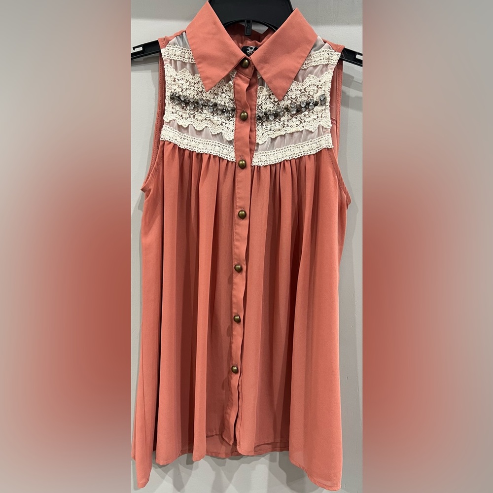 Buckle Boutique tank top blouse